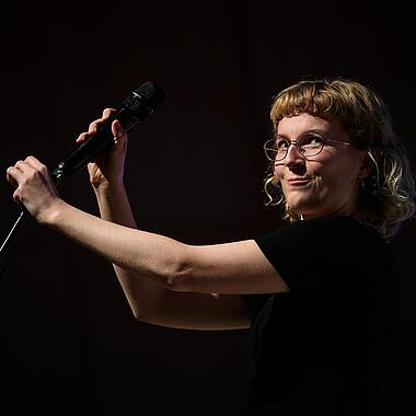 danish singer Sigrid Hogue