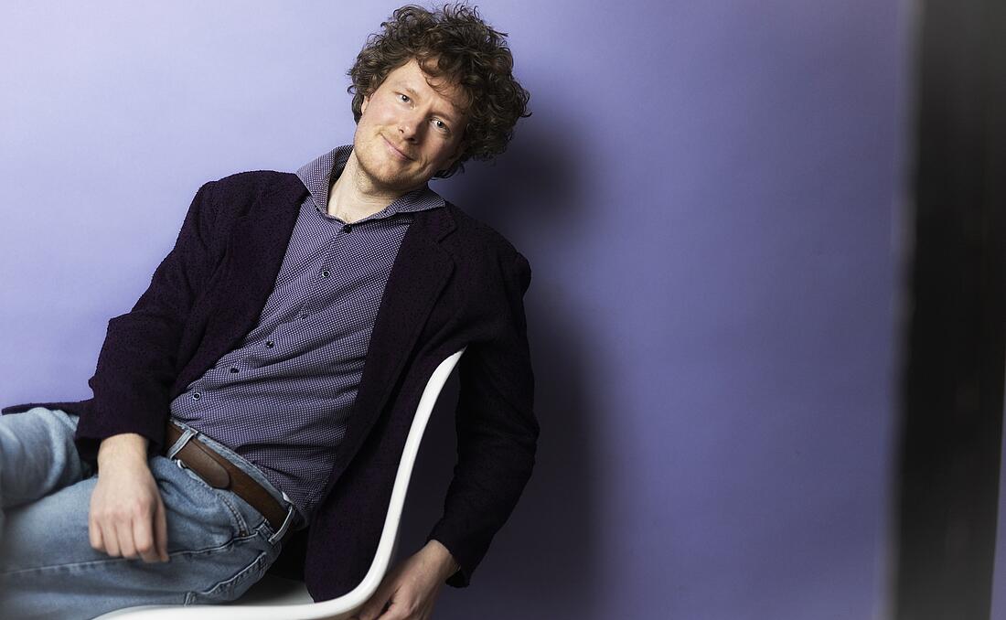 singer-songwriter Ove Thomsen